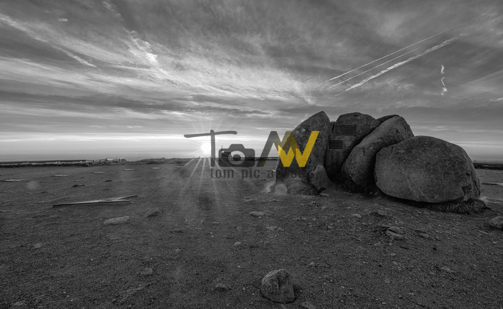 brocken-gipfel-sonnenaufgang_swx | Hochauflösende und hochwertige Bilder und Fotos.Kommerzielle oder private Nutzung ✔ Bilder downloaden✔ Acryl ✔ Leinwand ✔ Poster ✔
 - Realisiert mit Pictrs.com