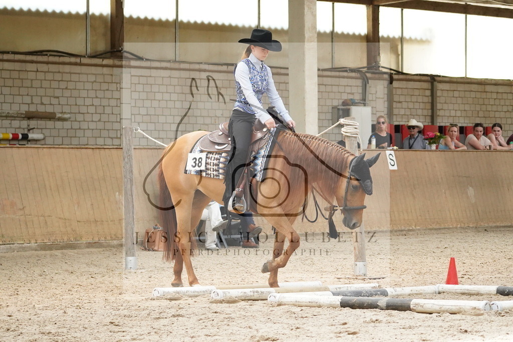 DSC05564 | jessicahollubetz_pferdephotographie - Realisiert mit Pictrs.com