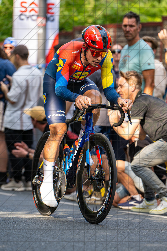 DeutschlandTour 2025 | Prolog  | GIBBONS Ryan (Lidl-Trek) //  20.08.25: DeutschlandTour 2025 | Prolog  / Essen / Deutschland  //   CREDIT:www.bullenfotos.de, Martin König, Hörner Weg 40, D-49078 Osnabrück, +4917663732967 // Nutzung und Weitergabe nur zu den vereinbarten Zwecken. Presseanfragen an Ersteller. Alle Rechte beim Ersteller. Honorierung nach MFM. - Realisiert mit Pictrs.com