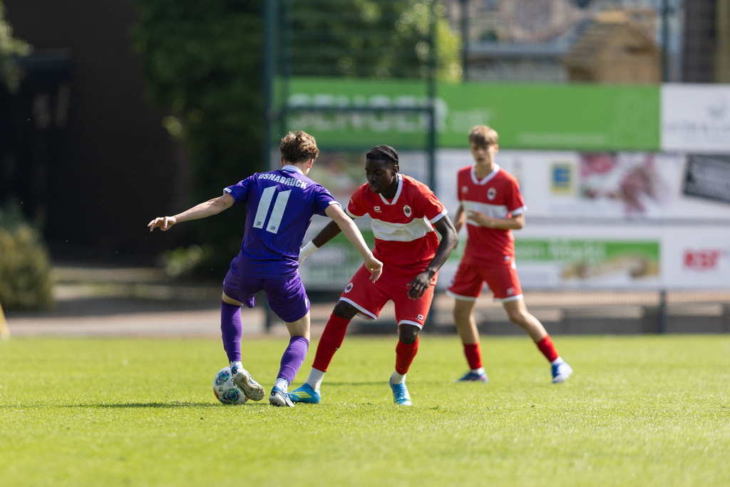 Fußball I Männer I 40. Pfingscup Hollage I 13005 | realhellocedii - Realisiert mit Pictrs.com