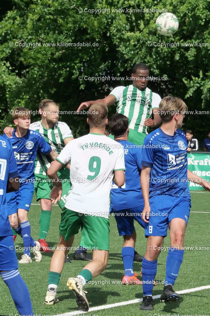 Fußball : Bezirksliga : TV Voerde - FC Sterkrade 72 | Fußball : Bezirksliga : TV Voerde - FC Sterkrade 72 am 25.05.2025 in Voerde - Realisiert mit Pictrs.com