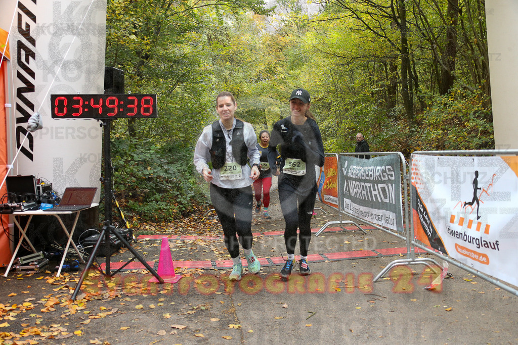 251026_1351_EX1_4009 | Sportfotografie im Rhein-Sieg Kreis, Köln, Bonn, NRW, Rheinland Pfalz, Hessen, etc. Unser Tätigkeitsfeld umfasst den Laufsport vom Volkslauf über den Marathon, Duathlon, Triathon bis zum Ultralauf wie Kölnpfad Ultra oder Schindertrail.