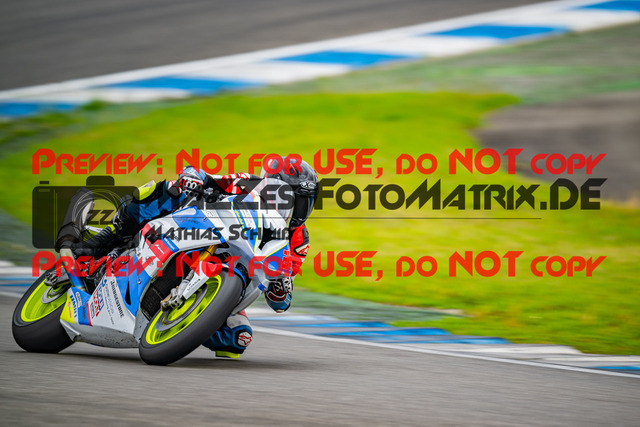 MaZZes_FotoMatrix_240701_6007705_6658 | WEISS