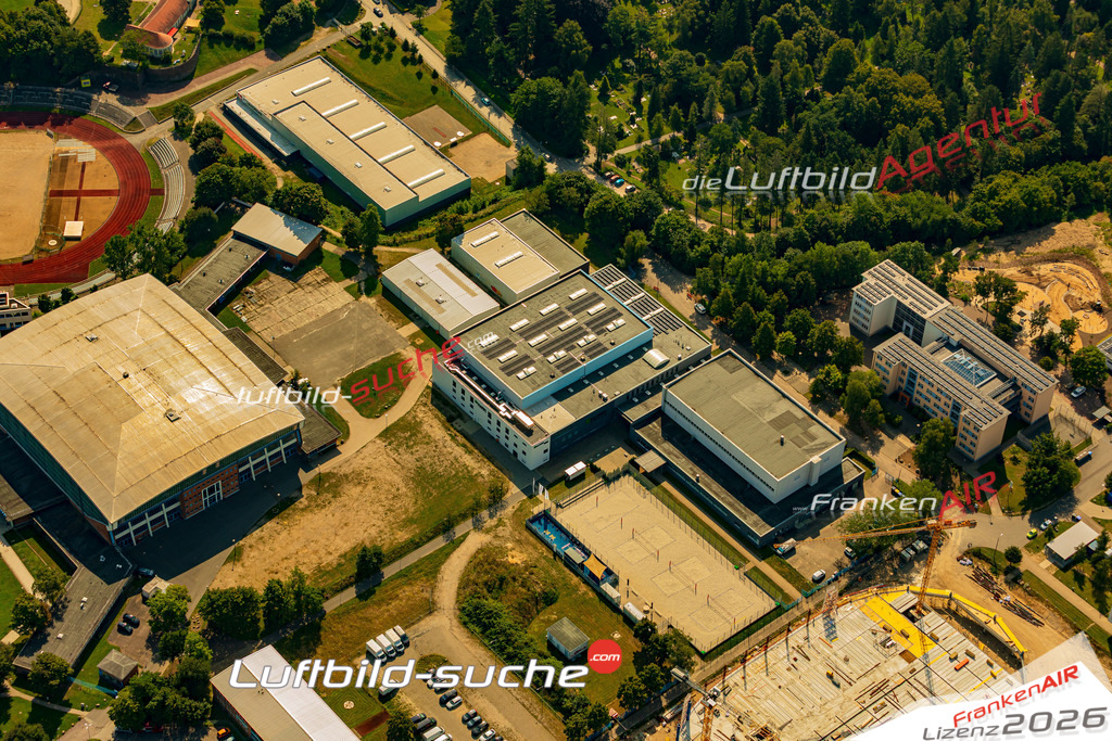 Luftaufnahme Weststadt Schwerin - Die Luftaufnahme wurde 2025 vom UL-Flugzeug heraus erstellt ( ohne Drohne ) - Hochauflösende Luftaufnahme - für professionelle Ausdrucke geeignet. Die Geschenkidee !Mit Lizenz und Bildrechte bestellbar