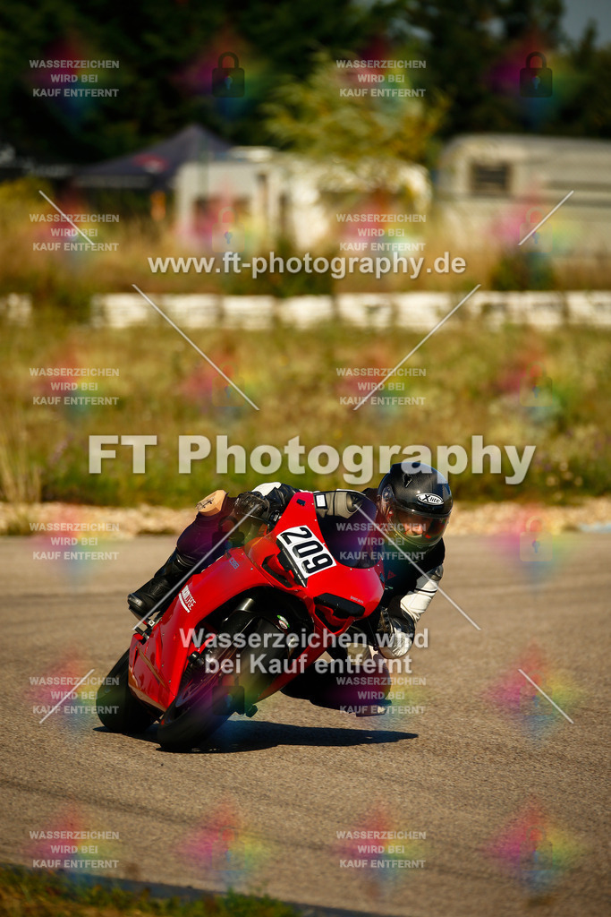 _MOT8742 | Hier findet Ihr Bilder von Touristenfahrten auf der Nürburgring Nordschleife oder von anderen Veranstaltungen die ich besucht habe. Viel Spass beim Durch Schauen 