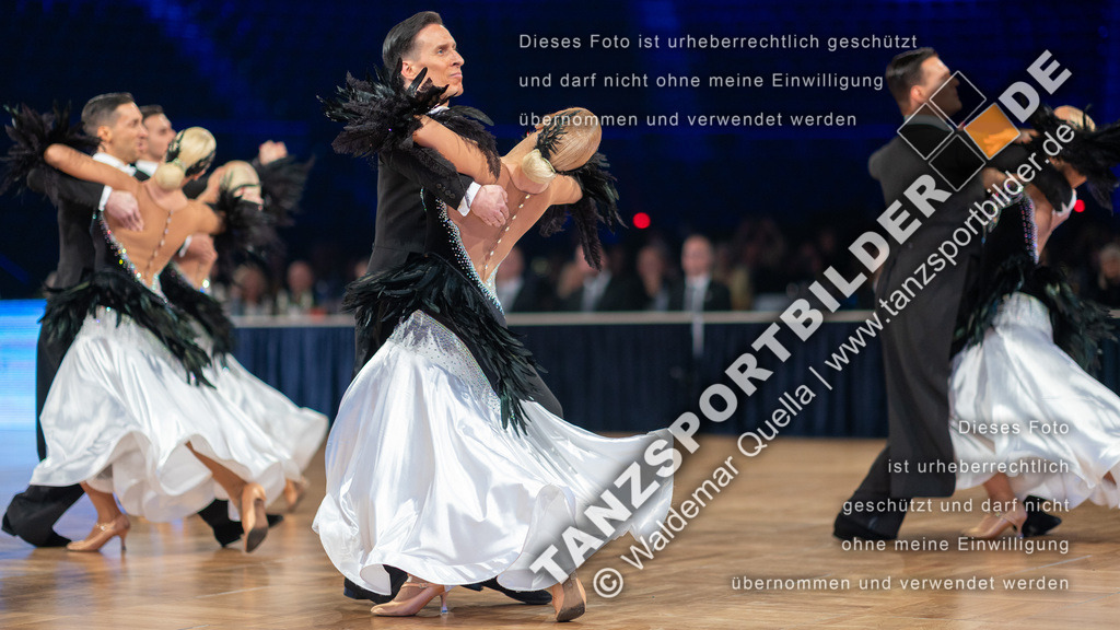 20251206-02777 | Hier finden Sie Tanz Bilder vom Latein und Standard Formationen tanzen. Sportbilder vom Tanzsport. Schöne Fotos und von Weltmeisterschaft, Europameisterschaft, Bundesliga, Regionalliga, Oberliga und Landesliga sowie von GOC Stuttgart, DanceComp, WM Bremen
