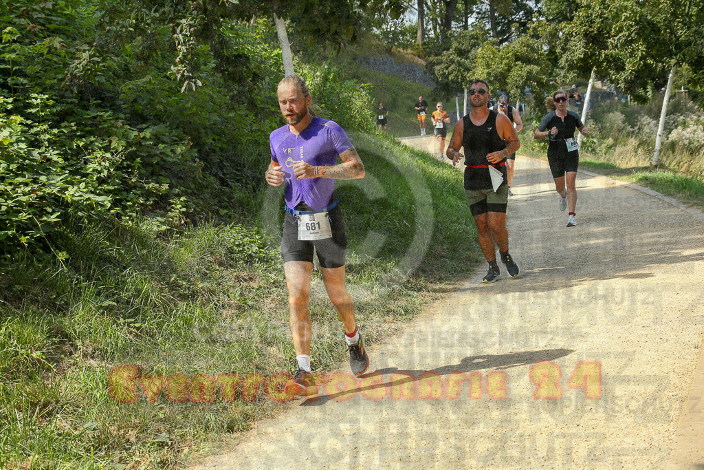 250824_1444_EX1_7368 | Sportfotografie im Rhein-Sieg Kreis, Köln, Bonn, NRW, Rheinland Pfalz, Hessen, etc. Unser Tätigkeitsfeld umfasst den Laufsport vom Volkslauf über den Marathon, Duathlon, Triathon bis zum Ultralauf wie Kölnpfad Ultra oder Schindertrail.