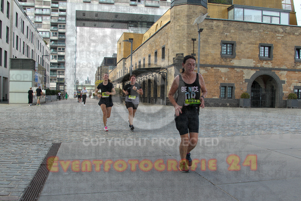 250920_1504_EV4_8058 | Sportfotografie im Rhein-Sieg Kreis, Köln, Bonn, NRW, Rheinland Pfalz, Hessen, etc. Unser Tätigkeitsfeld umfasst den Laufsport vom Volkslauf über den Marathon, Duathlon, Triathon bis zum Ultralauf wie Kölnpfad Ultra oder Schindertrail.