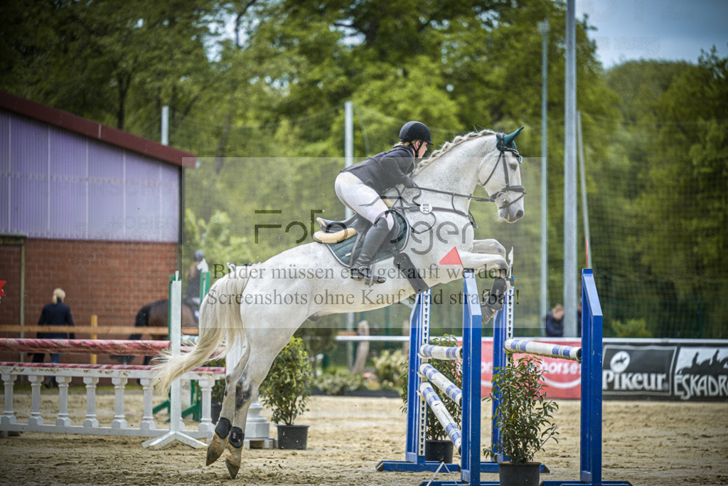 DOS_6202 | Entdecke hochwertige Reitturnierfotos von Foto Oger. Professionell, emotional und authentisch – jetzt Lieblingsmomente im Shop bestellen.Deutschlandweite Turnierfotografie. - Realisiert mit Pictrs.com