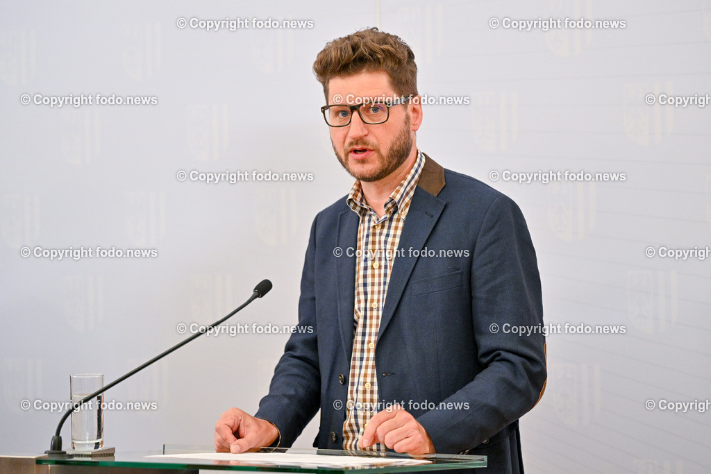 Pressekonferenz mit LH Stelzer_ 20 Jahre Lern- und Gedenkort Schloss Hartheim_ 14.06.2023-17 | 14.06.2023, Landhaus Linz, AUT, Pressekonferenz mit LH Stelzer, 20 Jahre Lern- und Gedenkort Schloss Hartheim, im Bild Florian Schwanninger (Leiter des Lern- und Gedenkortes Schloss Hartheim)