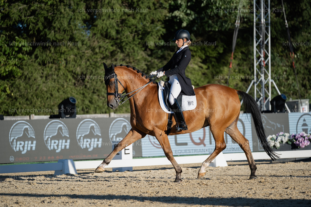 FHC2026_P09_12_11757 | Fichtenhof Classics 2026 – Grand Prix de Dressage - VOLTAIRE Design Preis, Reitanlage Fichtenhof, Sch ftlarn