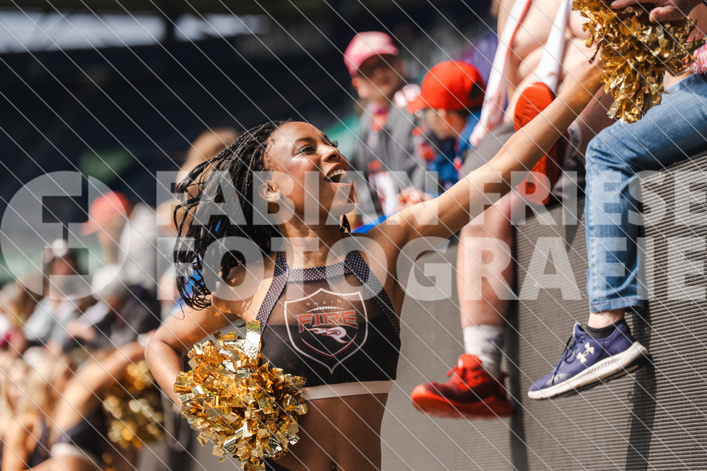 GER Rhein Fire vs. Paris Musketeers, Football, European League of Football, Spieltag 4, Saison 2025, 08.06.2025 | GER Rhein Fire vs. Paris Musketeers, Football, European League of Football, Spieltag 4, Saison 2025, 08.06.2025Foto: Fabian Friese - Realisiert mit Pictrs.com