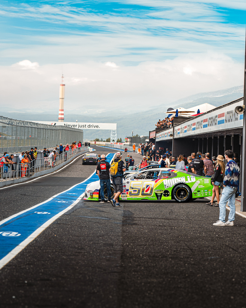 _DSC4593-Edit | Exklusive Motorsport-Fotografie aus Leipzig von TXO Media – für Rennfahrer, Teams & Sponsoren. Sausemuth liefert starke Bilder, die Emotion zeigen. Jetzt buchen & glänzen! - Realisiert mit Pictrs.com