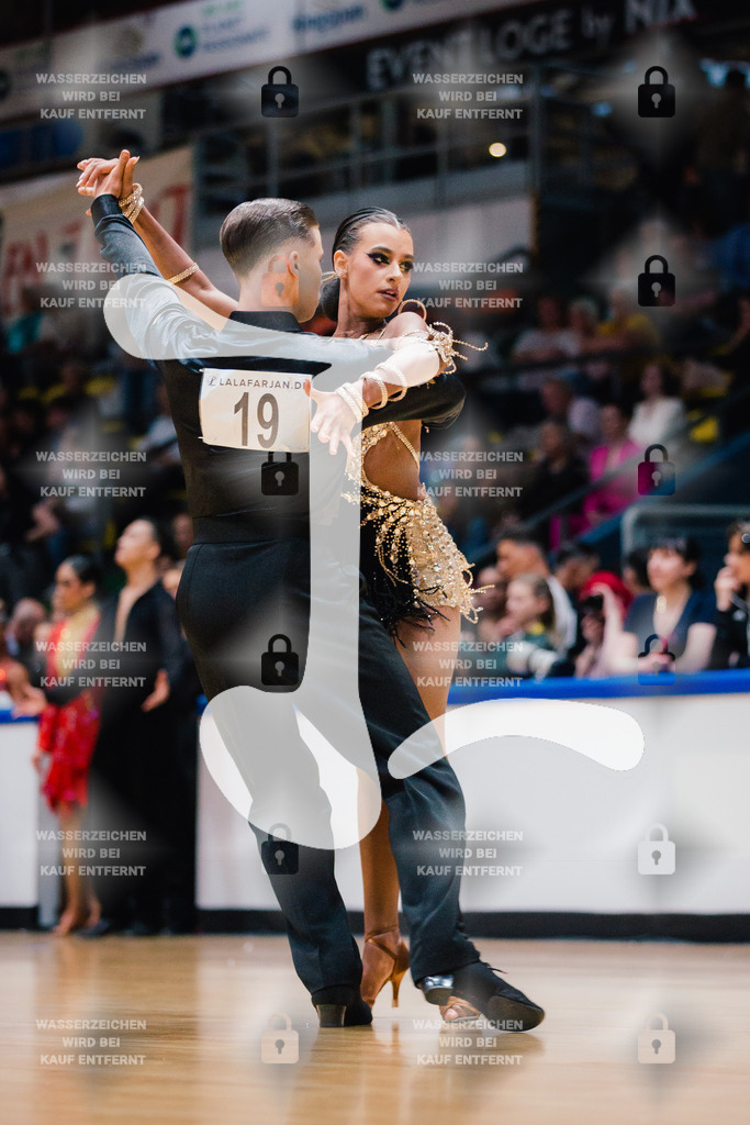 Hessen Tanzt WDSF Open Youth Latin 4th (19) Kiril Alexander Denius _ Jana Milicevic (TD Tanzsportclub Düsseldorf Rot-Weiß)-2025-05-17-1768 | Webshop for digital downloads and prints of dance sport, event & show photographer Julian Link - Realisiert mit Pictrs.com