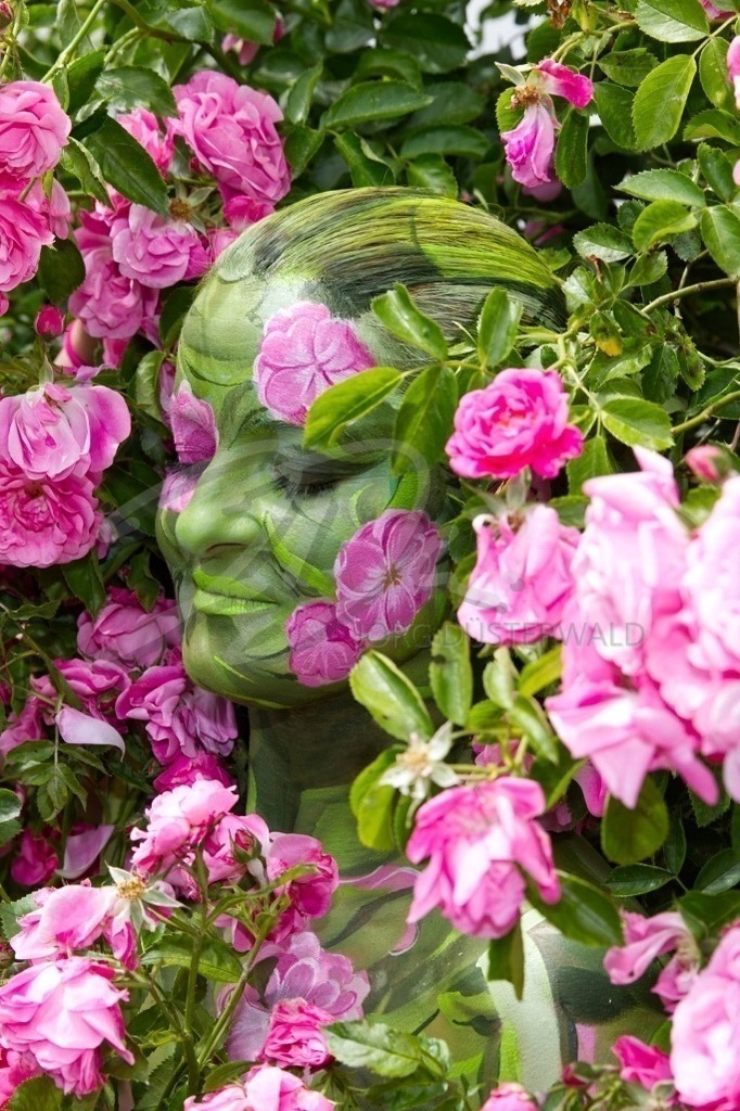 NatureArt-ROSAROSE_3770c | Anmut in rosa | #003 | Modell: Nadja | Foto: Tschiponnique Skupin - Realisiert mit Pictrs.com