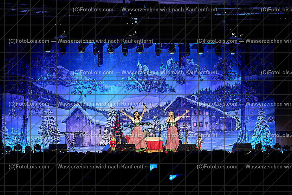 ALP0638_STAR-WEIHNACHT_NV-Forum_Sigrid-Marina | (C)FotoLois.com, Alois Spandl, Volkstümliche STAR-WEIHNACHT MIT Sigrid & Marina, NOCKIS, Andy Borg und Die Edlseer im NV-Forum Wieselburg, So 18. Dez. Dezember 2022.