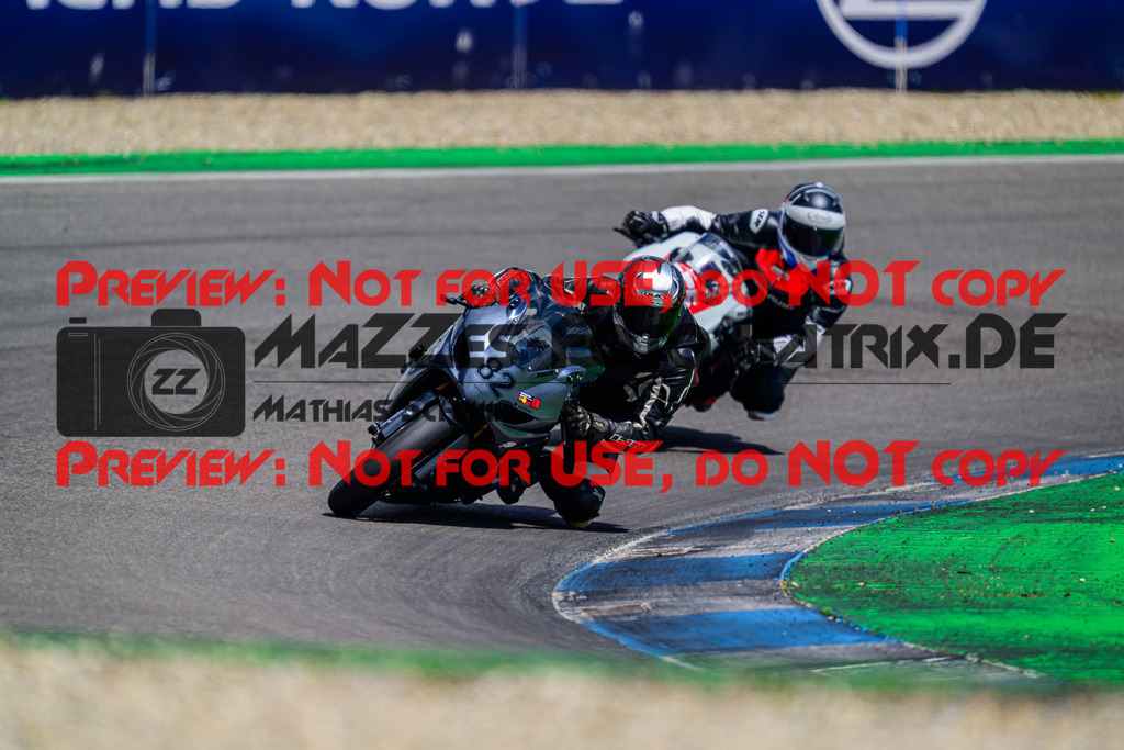 MaZZes_FotoMatrix_240615_6007705_2018 | ROT