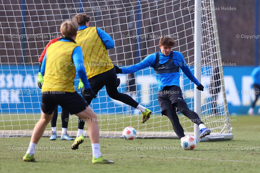 NH_HolsteinKiel_Training_18022026 | #2 Frederik Roslyng (Holstein Kiel)Fußball I Herren I Training I Saison 2025-2026 I Holstein Kiel I 18.02.2026 I Citti-Fußballpark