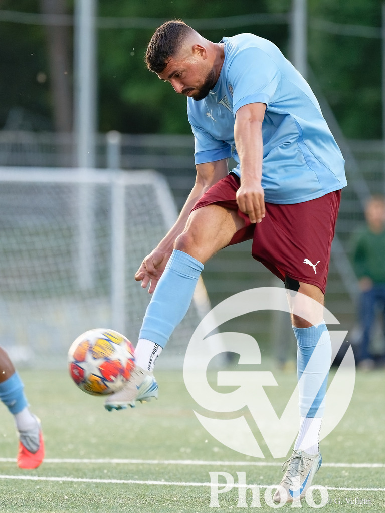 US Carouge II  v Viseu United  - 4eme ligue Groupe 3 | Geneva, Switzerland - May 20 : during the 4eme ligue Groupe 3  match between US Carouge II  and Viseu United  at Stade de la Fontenette  on May 20 , 2026 in Geneva, Switzerland.