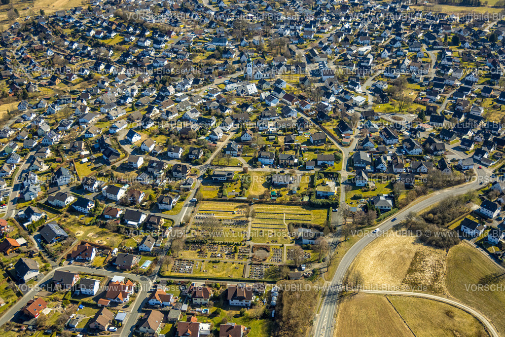 Wenden250307308Huensborn | Luftbild, Wohngebiet und römisch-katholische Pfarrkirche St. Kunibertus im Ortszentrum, Hünsborn, Wenden, Sauerland, Nordrhein-Westfalen, Deutschland