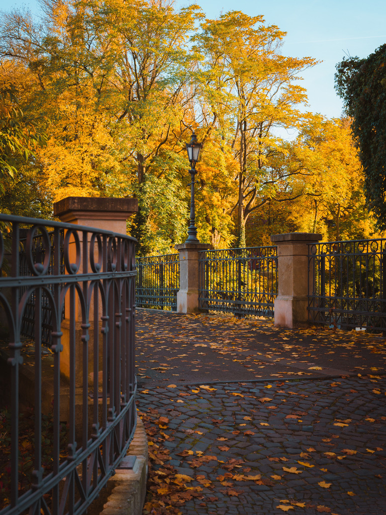 Inselwall | Entdecke exklusive Fotokunst aus Braunschweig: Bildband, Leinwände, Postkarten, Kalender, digitale Downloads & Bildlizenzen. Jetzt im offiziellen Beautiful Braunschweig Shop! - Realisiert mit Pictrs.com