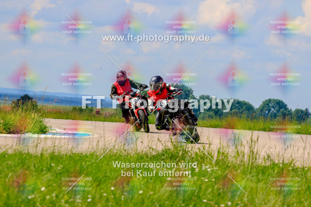 MotoTeam-0806 | Hier findet Ihr Bilder von Touristenfahrten auf der Nürburgring Nordschleife oder von anderen Veranstaltungen die ich besucht habe. Viel Spass beim Durch Schauen 