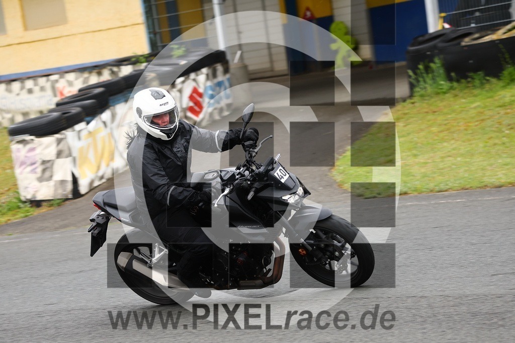 0040-20260512_01427 | Schöne Erinnerungen an spannende Momente - das festzuhalten ist unser Job. PIXELrace.de ist seit 2003 auf den Rennstrecken Europas unterwegs um die Action draußen beim Fahren und die wunderbare Stimmung imm Fahrerlager für euch einzufangen.
