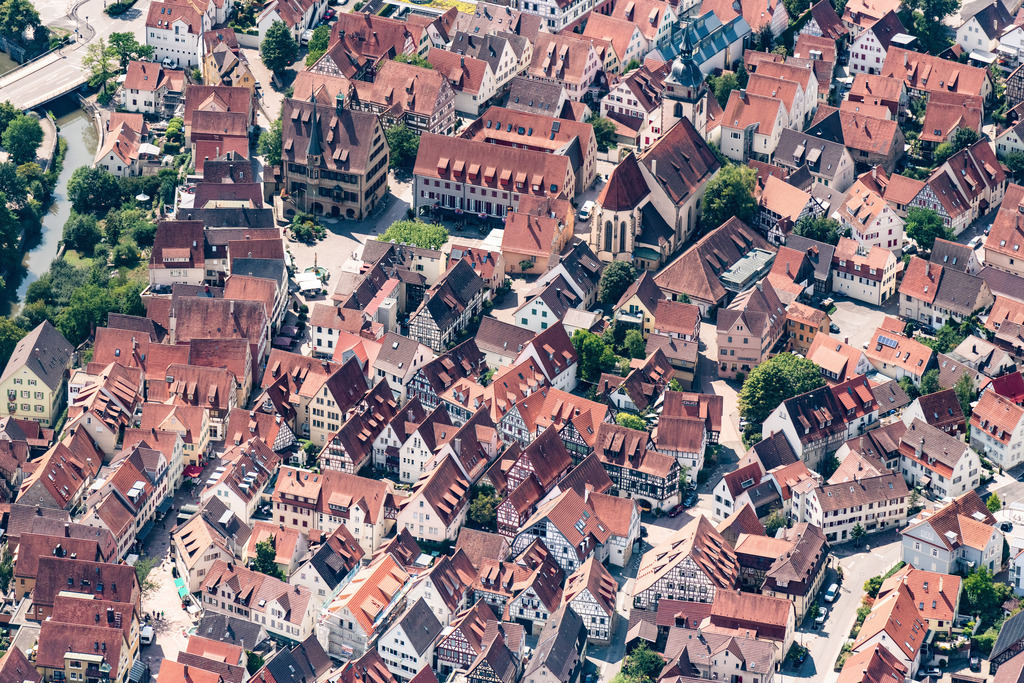 dr__0015764.jpg | BIETIGHEIM-BISSINGEN 03.08.2018 Stadtansicht des Innenstadtbereiches in Bietigheim-Bissingen im Bundesland Baden-Württemberg, Deutschland. // Down town area in Bietigheim-Bissingen in the state Baden-Wurttemberg, Germany. Foto: Daniel Reiter