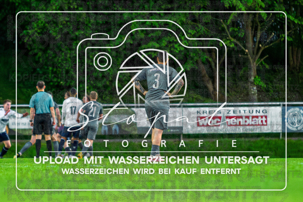 Bezirksliga Herren LG - Buchholzer FC vs Eintracht Munster | Marcin Wisniewski (Eintracht Munster #3); Bezirksliga Herren LG - Buchholzer FC vs Eintracht Munster am 08.05.26 in Sportzentrum Buchholz, Buchholz i.d.N. - Realisiert mit Pictrs.com
