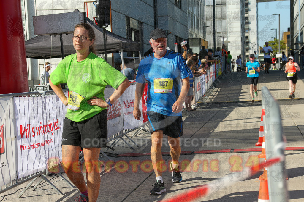 240921_1536_EX1_6186 | Sportfotografie im Rhein-Sieg Kreis, Köln, Bonn, NRW, Rheinland Pfalz, Hessen, etc. Unser Tätigkeitsfeld umfasst den Laufsport vom Volkslauf über den Marathon, Duathlon, Triathon bis zum Ultralauf wie Kölnpfad Ultra oder Schindertrail.