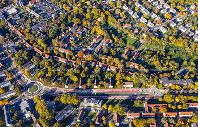 Gladbeck221005230 | Luftbild, Straßenzug Wiesmannstraße, Baustelle und Umbau, neuer Kreisverkehr, Brauck, Gladbeck, Ruhrgebiet, Nordrhein-Westfalen, Deutschland