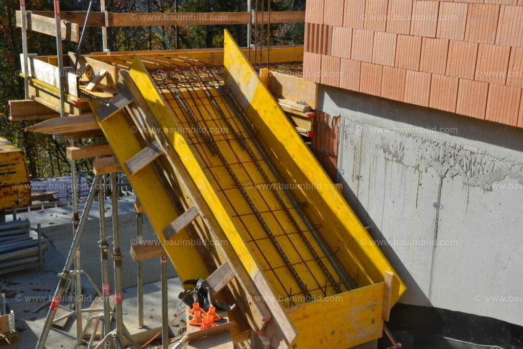 bib-lg04-betonarbeiten-0694 | Nach LV-Leistungsgruppen sortierte Detailfotos über den Bau eines Hauses. Alle Hausbau-Bilder direkt vom Urheber und Autor der Website Haus-Selber-Bauen.com