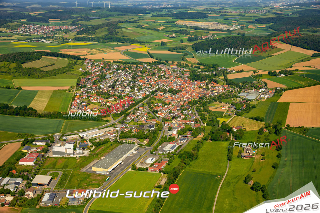 Das Luftbild zeigt  Uettingen - Die Luftaufnahme wurde 2023 vom UL-Flugzeug aus erstellt ( keine Drohne ) - Hochauflösende Luftaufnahme - Für grossformatige Ausdrucke geeignet. Die Geschenkidee !Mit Lizenz und Bildrechte bestellbar