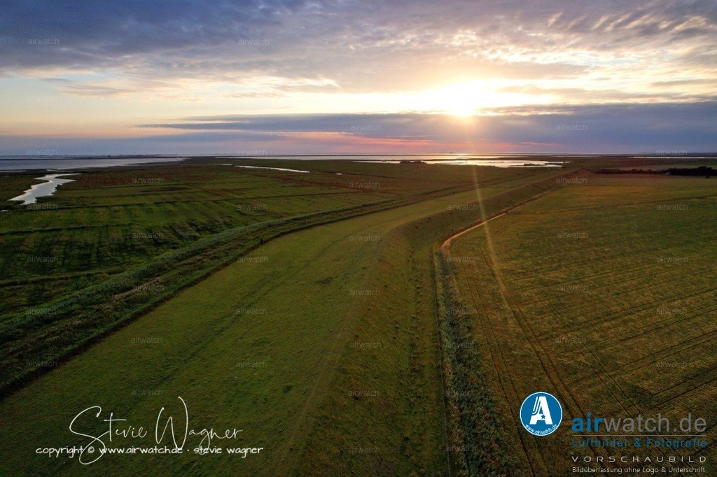 HattstedterKoog  & BeltringharderKoog | Entdecken Sie atemberaubende Luftbilder und Fotografien auf airwatch.de - Tauchen Sie ein in eine Welt voller faszinierender Aufnahmen aus der Vogelperspektive.