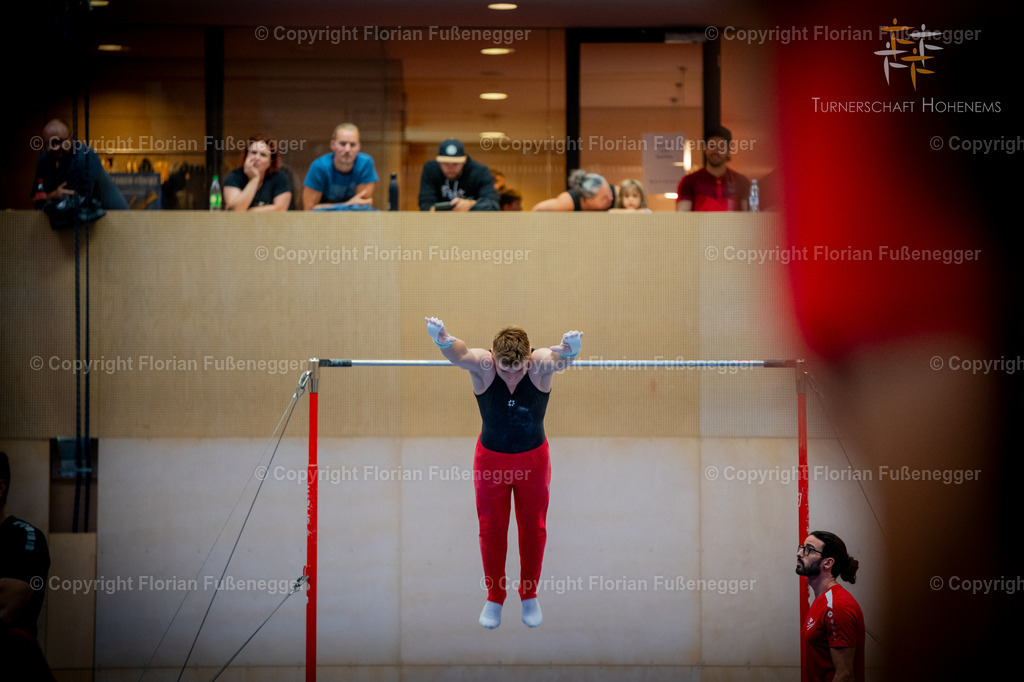 Promo-36 | "Fussifoto.com – Ihr Ansprechpartner für hochwertige Fotografie! Entdecken Sie kreative Bilder und professionelle Dienstleistungen. Kontaktieren Sie uns für Ihre Projekte!"