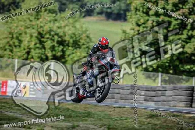 pubi9933 | Professionelle Fotos von Sportveranstaltungen, aber auch Hochzeiten und anderen Events. - Realisiert mit Pictrs.com