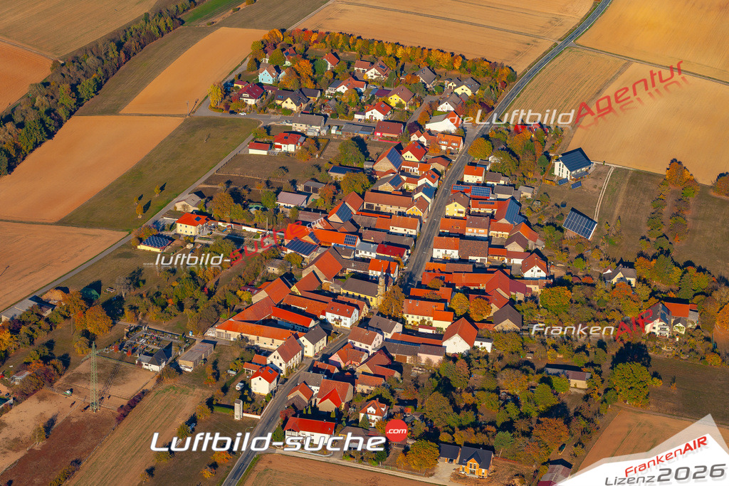 Die Luftbildaufnahme Hohengueßbach - Breitengueßbach wurde 2018 mittels Flugzeug (keine Drohne) erstellt. Perfekte Schärfe und Druck- Auflösung- Garantiert!