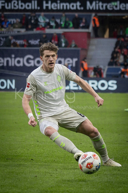 German Bundesliga, Bayer 04 Leverkusen vs. SV Werder Bremen, 24.01.2026 | LEVERKUSEN, GERMANY - JANUARY 24: Jens Stage (SV Werder Bremen, 6) during the German Bundesliga match on gameday 19 between Bayer 04 Leverkusen vs. SV Werder Bremen at BayArena on January 24, 2026 in Leverkusen, Germany. DFL REGULATIONS PROHIBIT ANY USE OF PHOTOGRAPHS AS IMAGE SEQUENCES AND/OR QUASI-VIDEO.