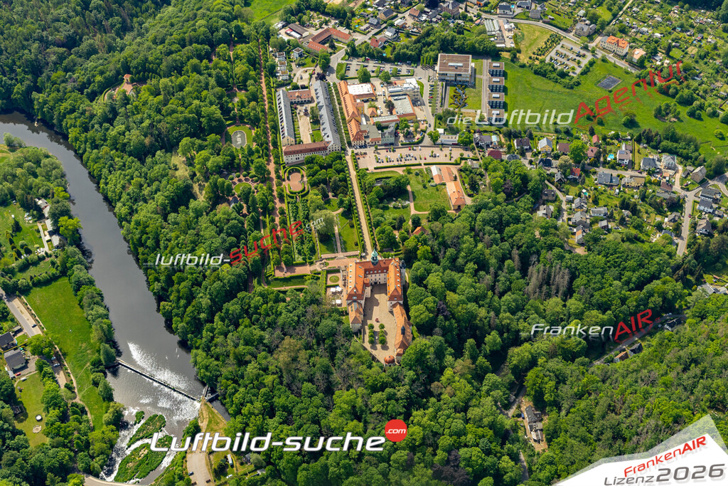 Die Luftaufnahme Lichtenwalde - Niederwiesa wurde 2022 vom Flugzeug aus (keine Drohne) erstellt. Hohe Auflösung -für große Poster und Wandbilder geeignet - Garantiert!