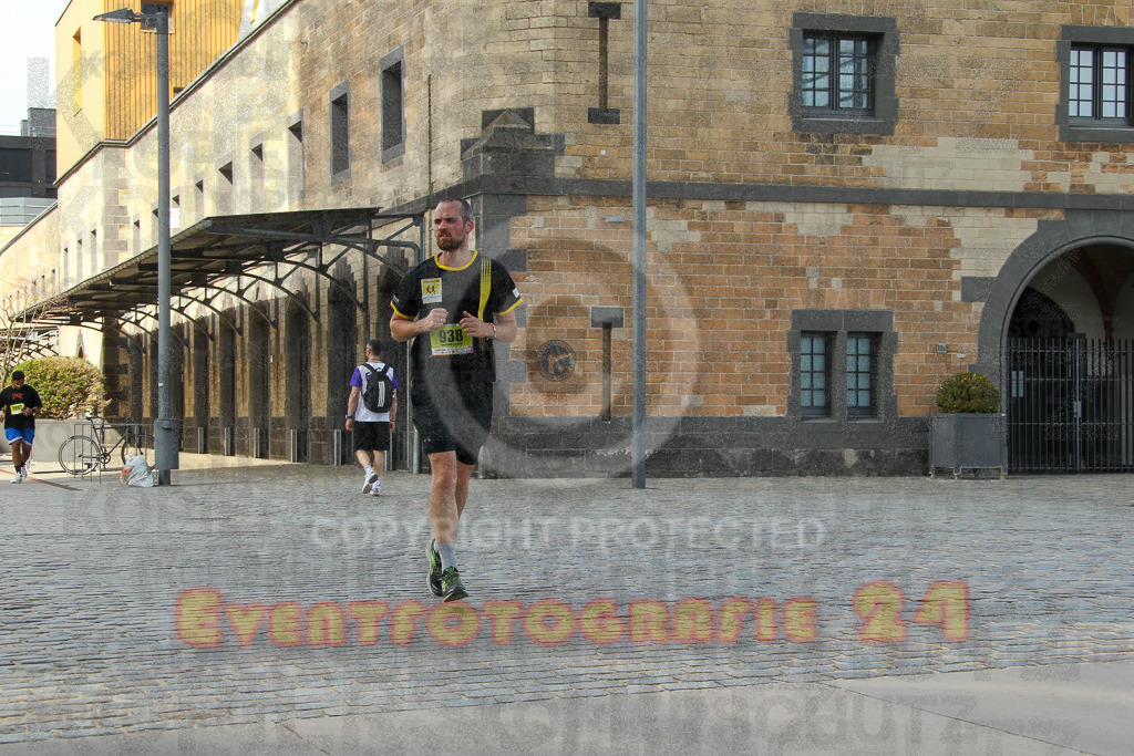 250920_1459_EV4_7828 | Sportfotografie im Rhein-Sieg Kreis, Köln, Bonn, NRW, Rheinland Pfalz, Hessen, etc. Unser Tätigkeitsfeld umfasst den Laufsport vom Volkslauf über den Marathon, Duathlon, Triathon bis zum Ultralauf wie Kölnpfad Ultra oder Schindertrail.