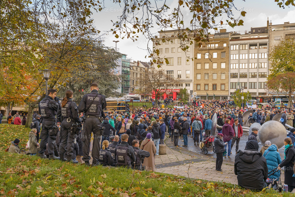 Friedensdemo_Koeln_05 | CEUS Design - Realisiert mit Pictrs.com