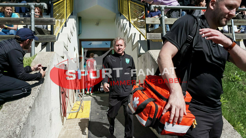 AUSTRIA U15 - MEXICO U15 | WERNER GERM (Teammanager Austria) ; AUSTRIA U15 - MEXICO U15 am 29.04.2022 in Arnoldstein
(Sportplatz), AUSTRIA, (Photo by Ernst Krawagner sport-fan.at) - Realisiert mit Pictrs.com