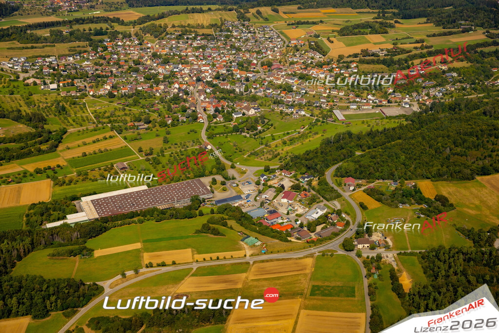 Das Luftbild zeigt : Walddorf Altensteig - Die Luftaufnahme wurde 2024 vom UL-Flugzeug aus erstellt ( keine Drohne ) - Hochauflösende Luftaufnahme - Für grossformatige Ausdrucke geeignet. Die Geschenkidee !Mit Lizenz und Bildrechte bestellbar
