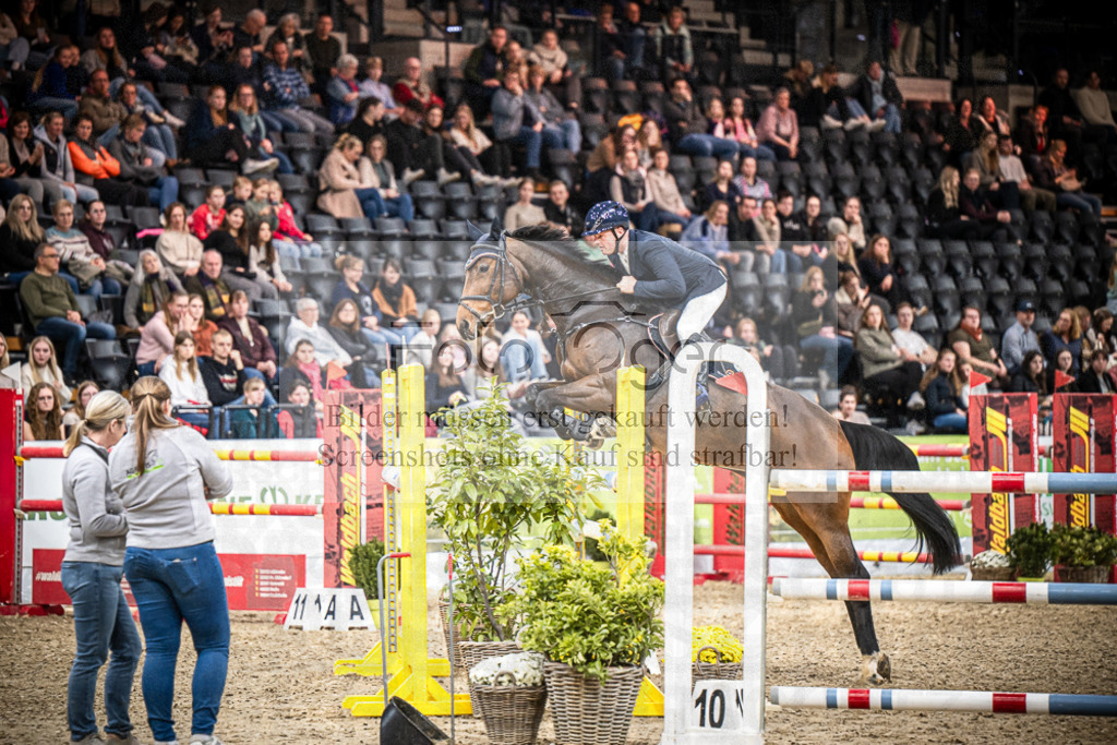 DOS_2995 | Entdecke hochwertige Reitturnierfotos von Foto Oger. Professionell, emotional und authentisch – jetzt Lieblingsmomente im Shop bestellen.Deutschlandweite Turnierfotografie. - Realisiert mit Pictrs.com