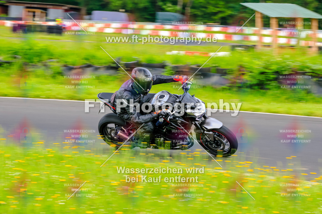 VBK-7658 | Hier findet Ihr Bilder von Touristenfahrten auf der Nürburgring Nordschleife oder von anderen Veranstaltungen die ich besucht habe. Viel Spass beim Durch Schauen 