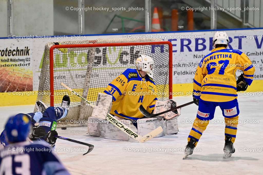 ESC SOCCERZONE STEINDORF vs. 1. EHC ALTHOFEN | #31 Horn Fabian 1. EHC ALTHOFEN, #67 Schettina Kevin 1. EHC ALTHOFEN, Tor ESC Steindorf, ESC SOCCERZONE STEINDORF vs. 1. EHC ALTHOFEN, ESC SOCCERZONE STEINDORF vs. 1. EHC ALTHOFEN am 28.02.2025 in Steindorf (Ossiachersee Halle), Austria, (Photo by Bernd Stefan)