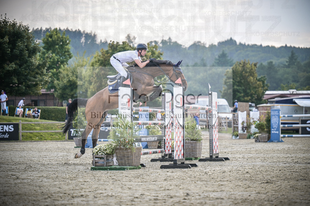 DOS_3071 | Entdecke hochwertige Reitturnierfotos von Foto Oger. Professionell, emotional und authentisch – jetzt Lieblingsmomente im Shop bestellen.Deutschlandweite Turnierfotografie. - Realisiert mit Pictrs.com