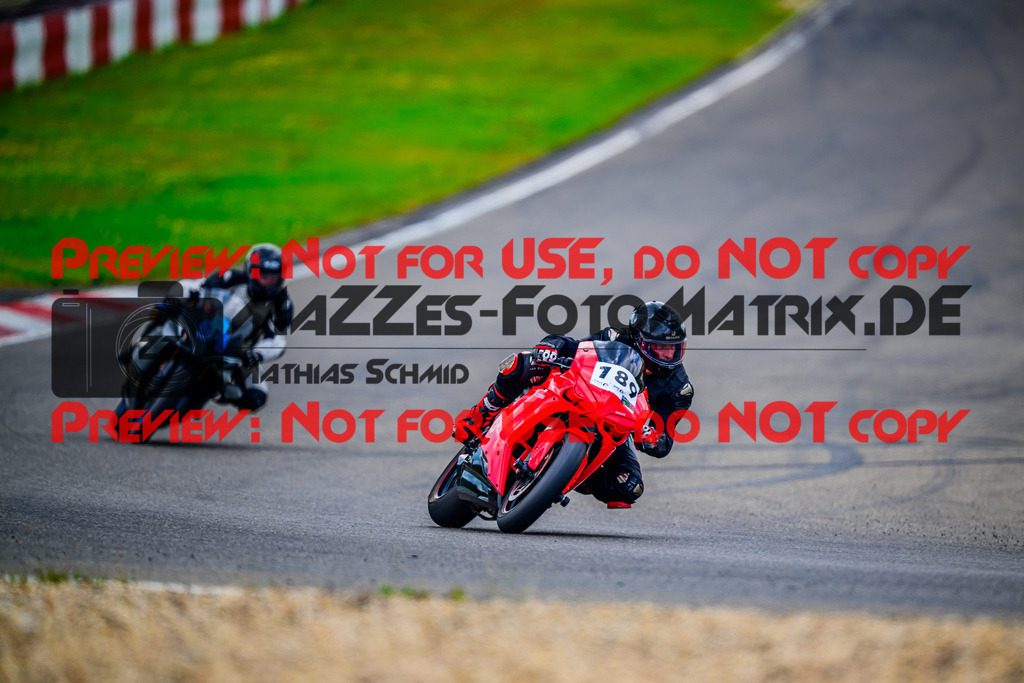 MaZZes_FotoMatrix_240717_6007705_9059 | ROT