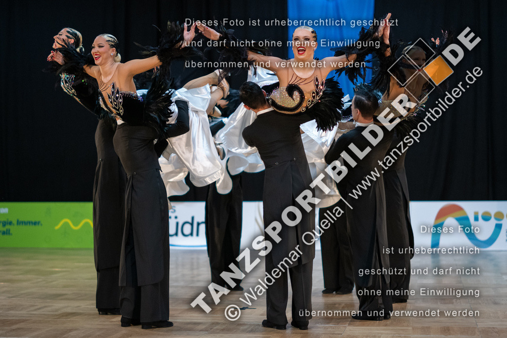 20250118-11668 | Hier finden Sie Tanz Bilder vom Latein und Standard Formationen tanzen. Sportbilder vom Tanzsport. Schöne Fotos und von Weltmeisterschaft, Europameisterschaft, Bundesliga, Regionalliga, Oberliga und Landesliga sowie von GOC Stuttgart, DanceComp, WM Bremen