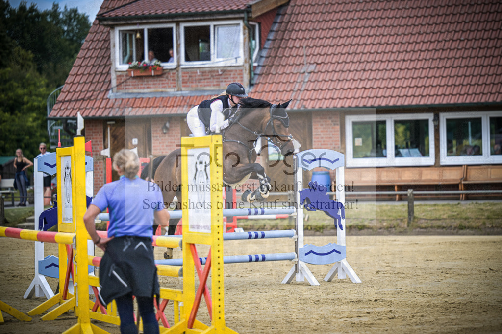 DOS_0968 | Entdecke hochwertige Reitturnierfotos von Foto Oger. Professionell, emotional und authentisch – jetzt Lieblingsmomente im Shop bestellen.Deutschlandweite Turnierfotografie. - Realisiert mit Pictrs.com